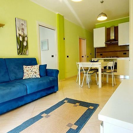 Colors POOL apartment Bardolino Extérieur photo