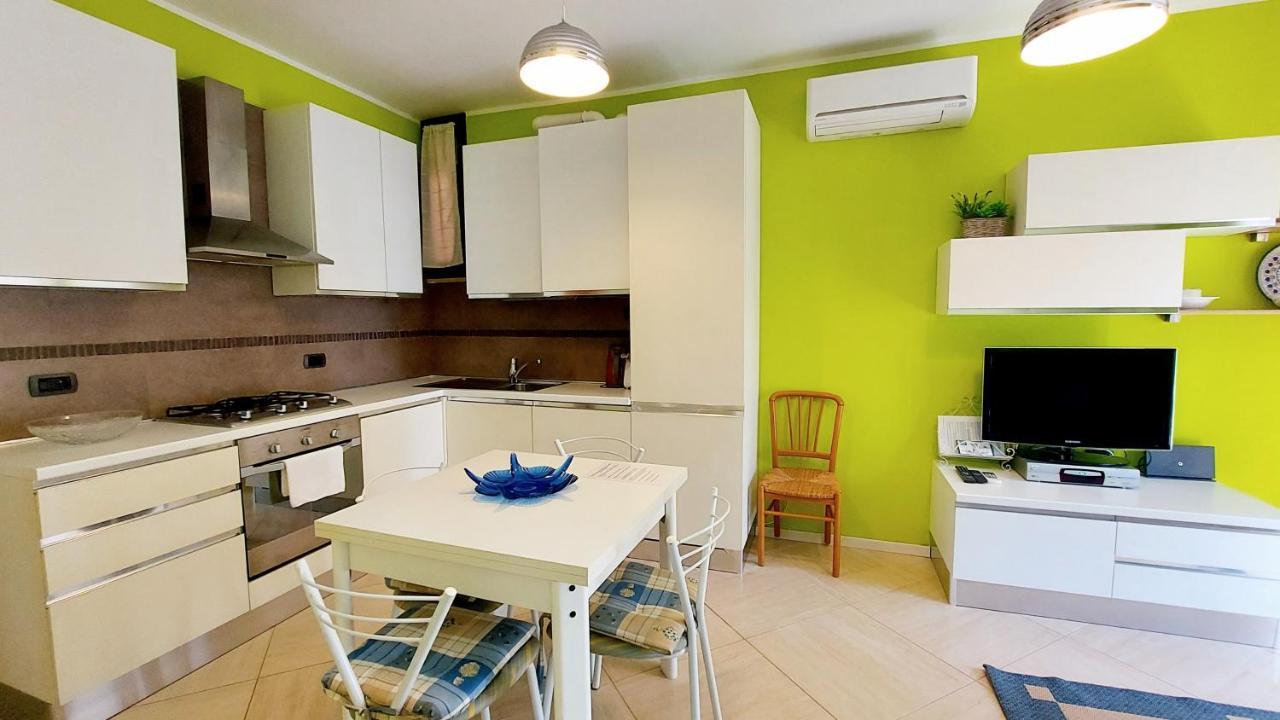 Colors POOL apartment Bardolino Extérieur photo