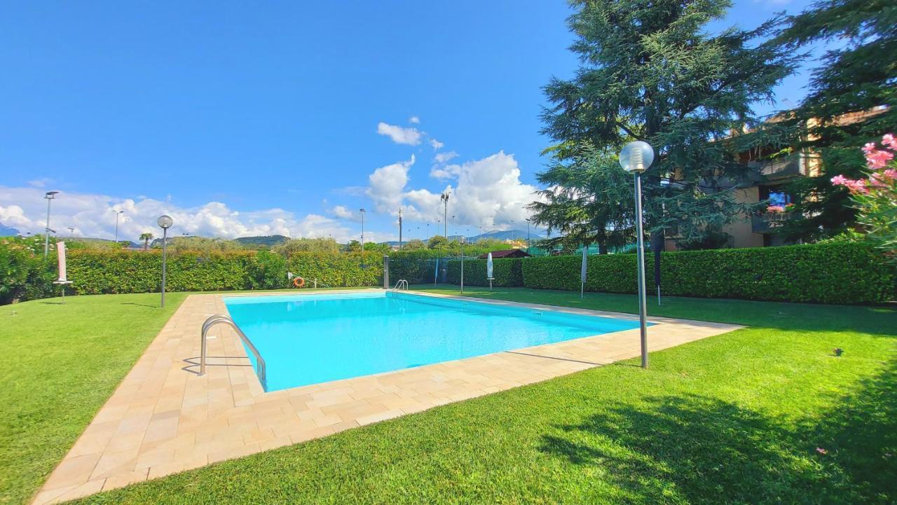 Colors POOL apartment Bardolino Extérieur photo