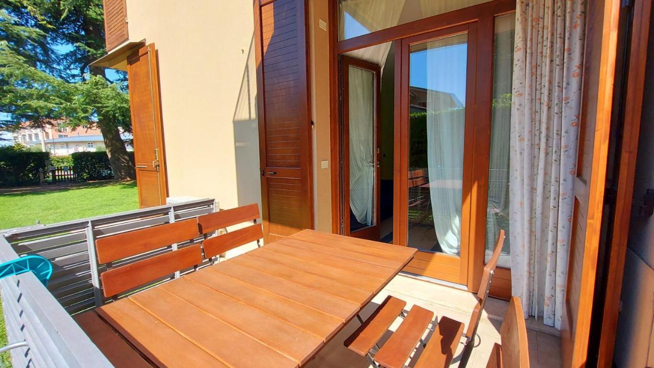 Colors POOL apartment Bardolino Extérieur photo