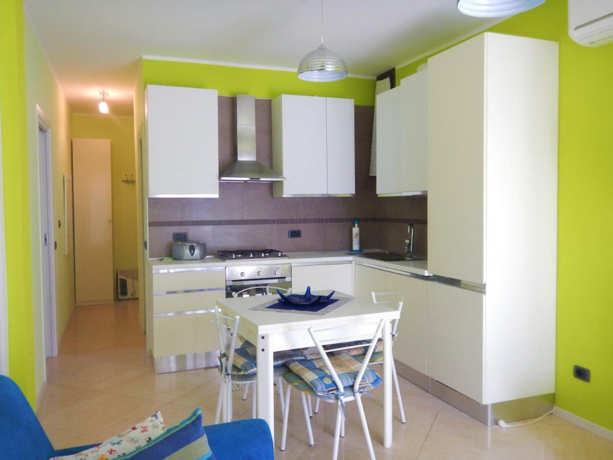 Colors POOL apartment Bardolino Extérieur photo